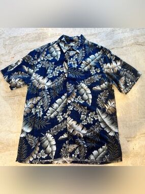 Batik Bay Vintage Hawaiian Shirt Men’s M 100% Rayon Blue Tropical Floral Aloha